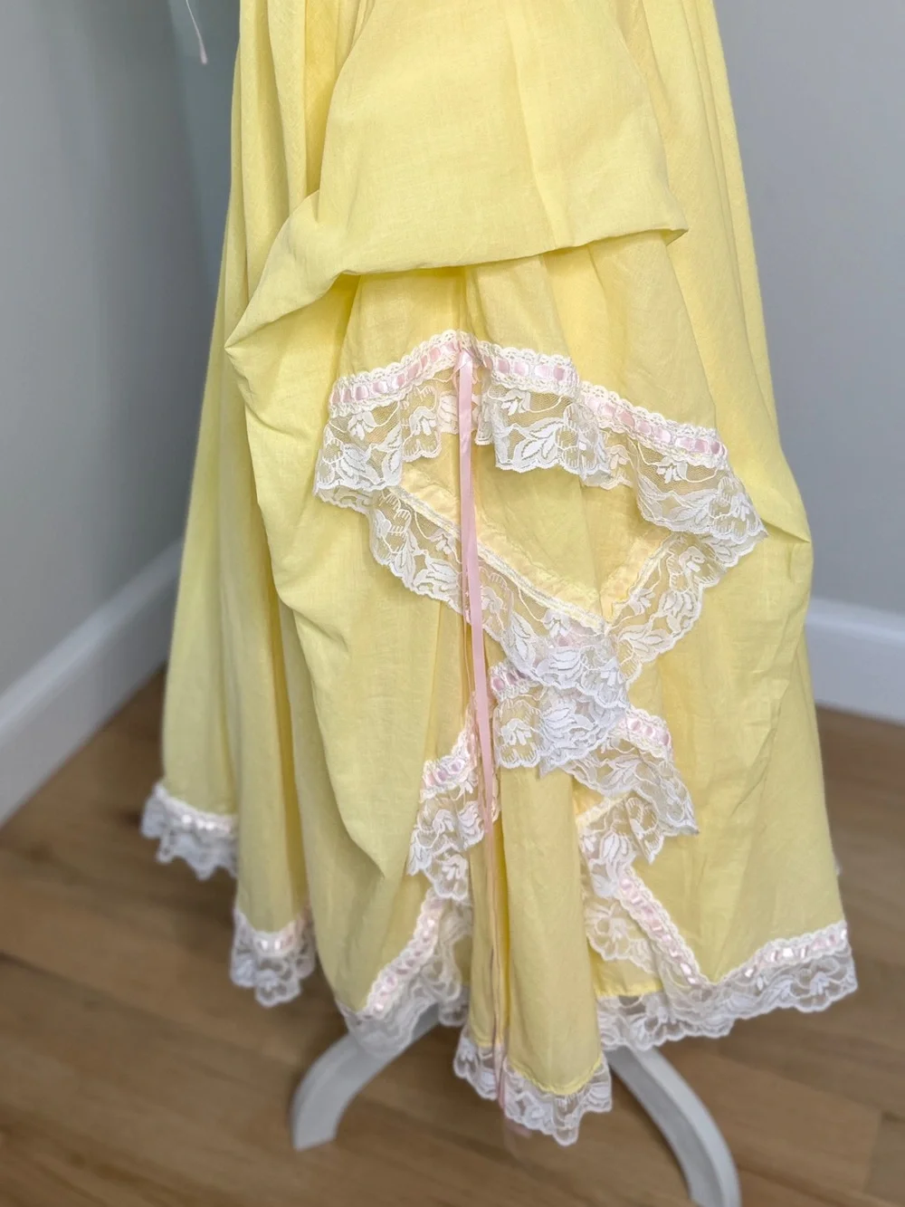 Selkie Custard Cupid Dress Small – Corset Back & Adjustable Bustle NWT - Picture 5 of 8